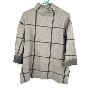 Tahari‎ Size Small Turtleneck Sweater Gray Plaid Window Pane Warm Comfortable